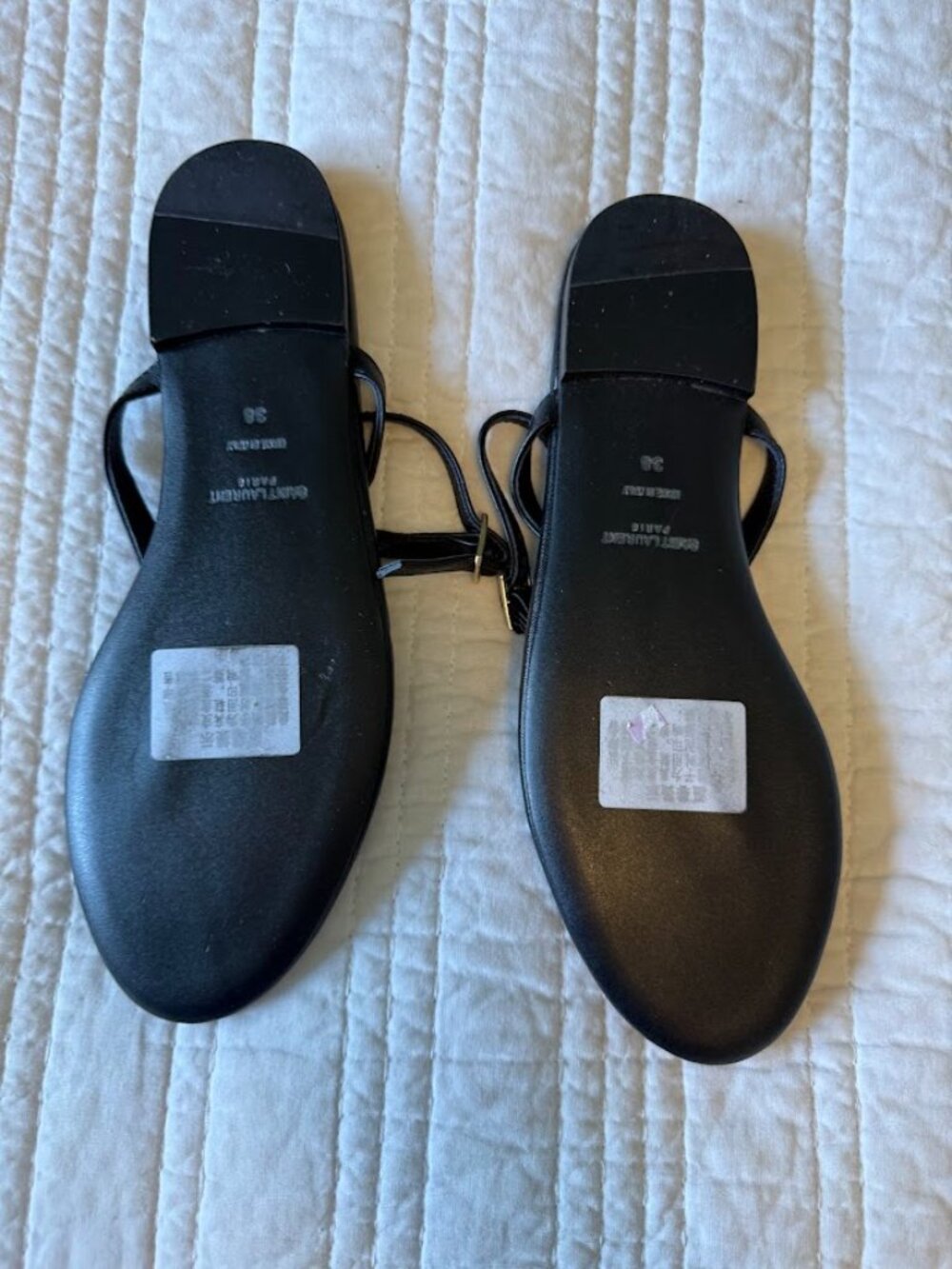 YSL Saint Laurent Italy Cassandra Thong Sandals Black Leather Gold Logo Size 38 - Picture 4 of 5